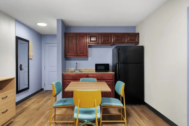 1 Bedroom Suite