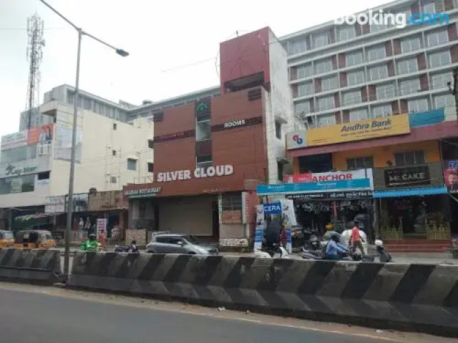 Silver Cloud By OYO Rooms