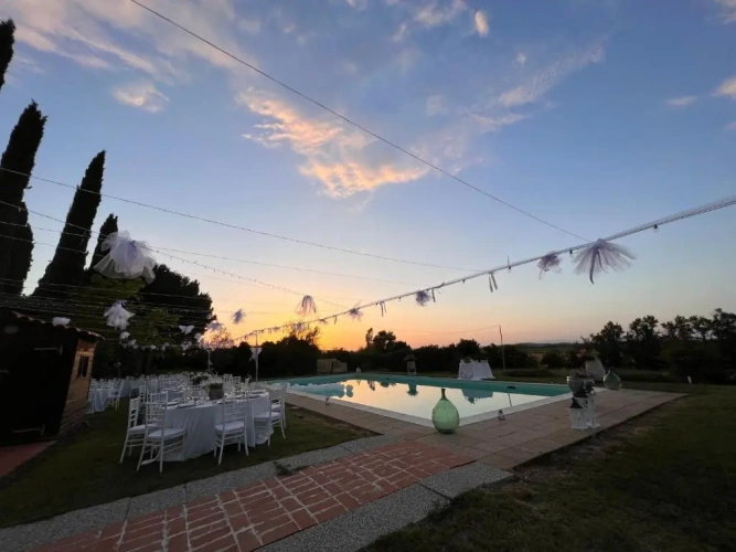 5 Bedrooms Villa