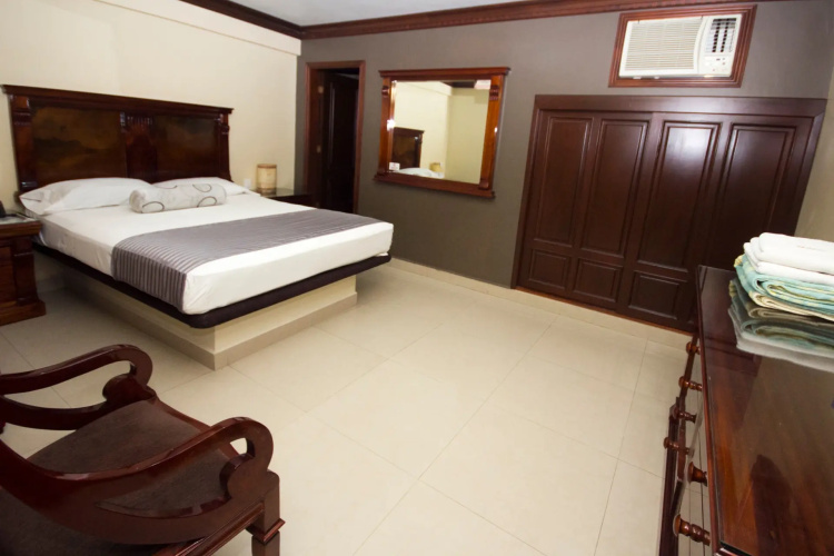 Hotel Toledo