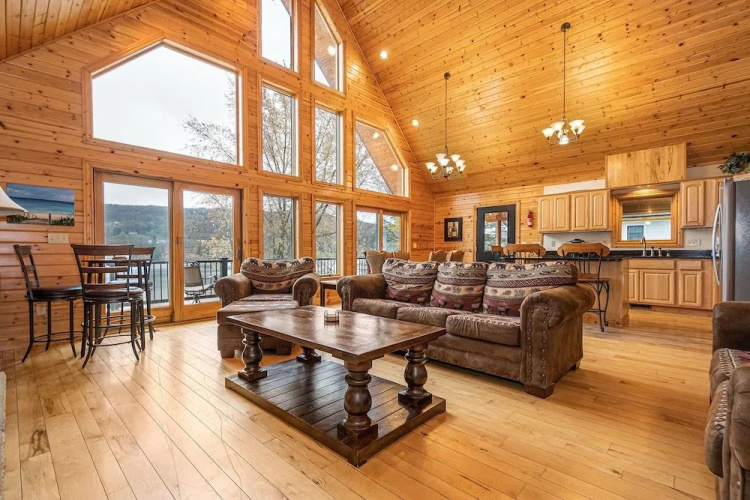 Lakeside Lodge