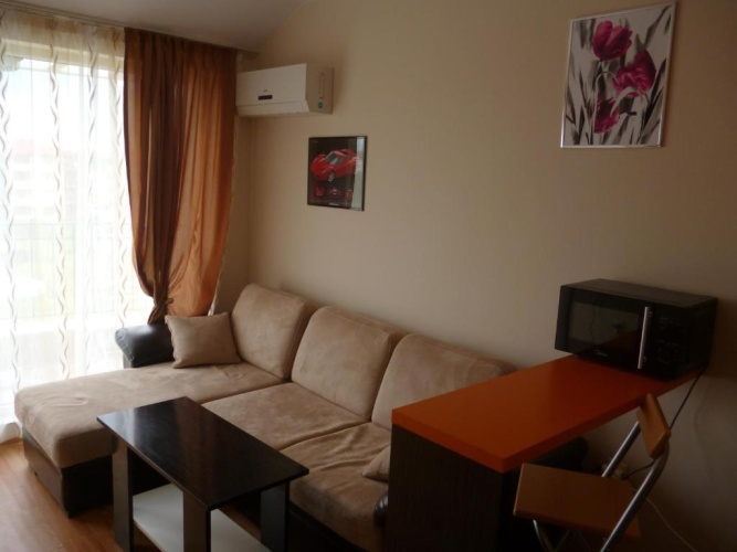 1 Bedroom Apartment with balcony