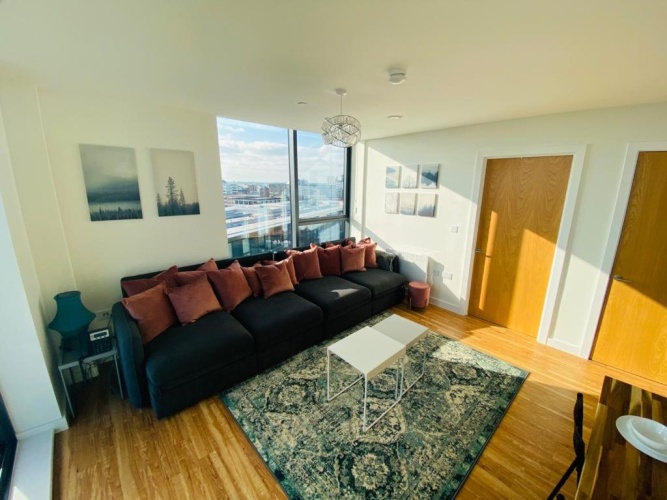 3 Bedrooms Apartment