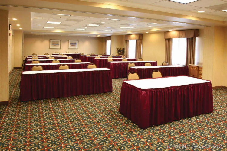 Holiday Inn Express Hotel & Suites Bluffton @ Hilt