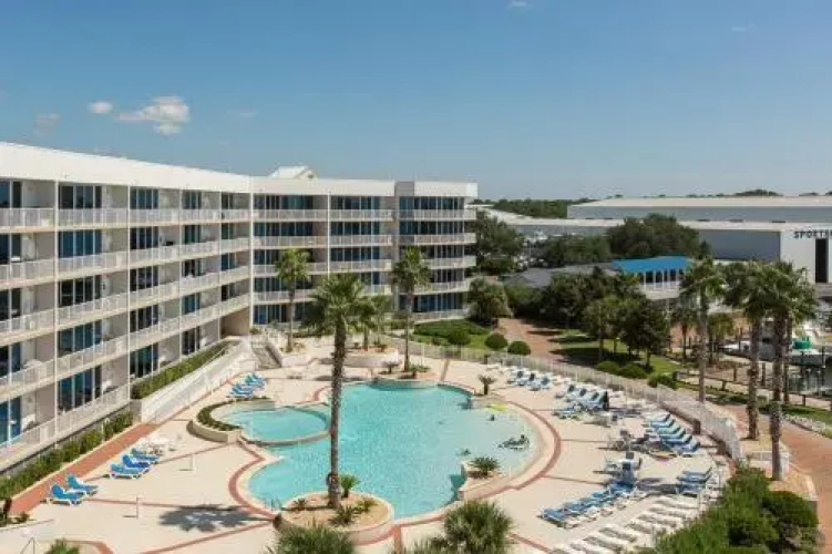 The Moorings Unit 516