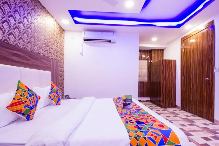 FabHotel Olivia Suite