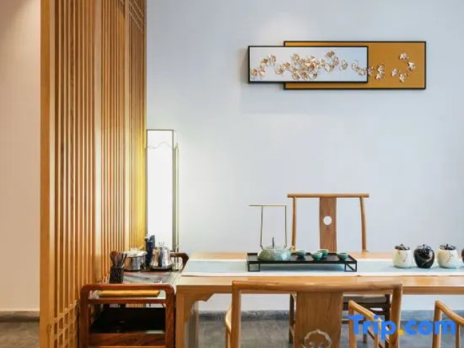 Simple Hotel (Zixing Dongjiang Lake)