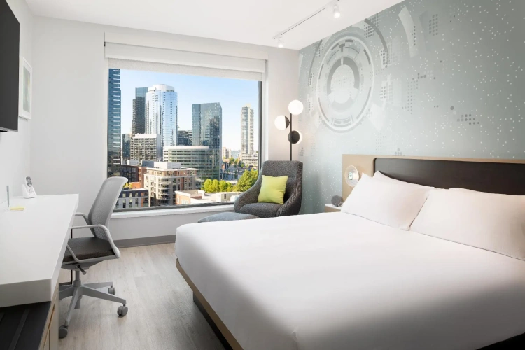 Standard Double room with view