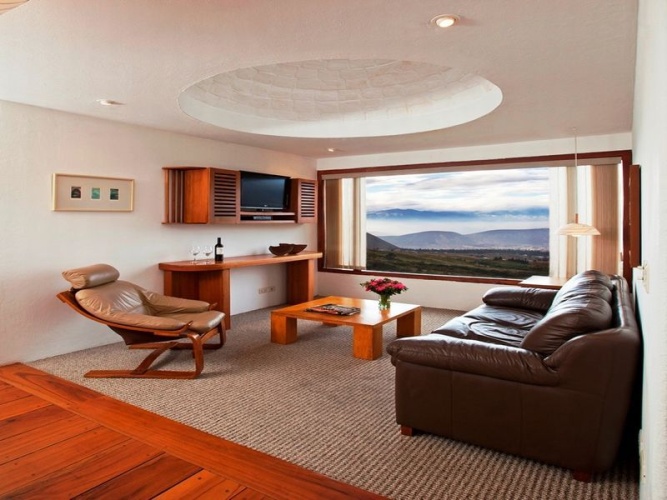 Deluxe Suite with balcony