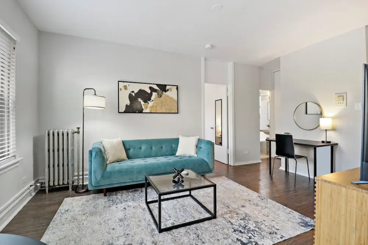 Lively 1BR - Kenwood 408