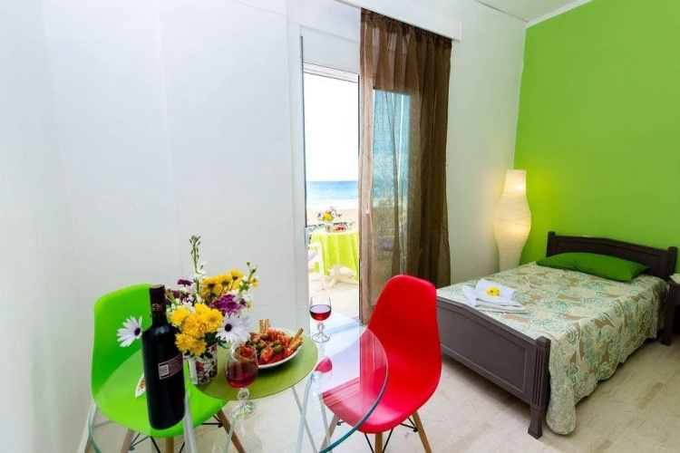 Neda Studios & Apartments