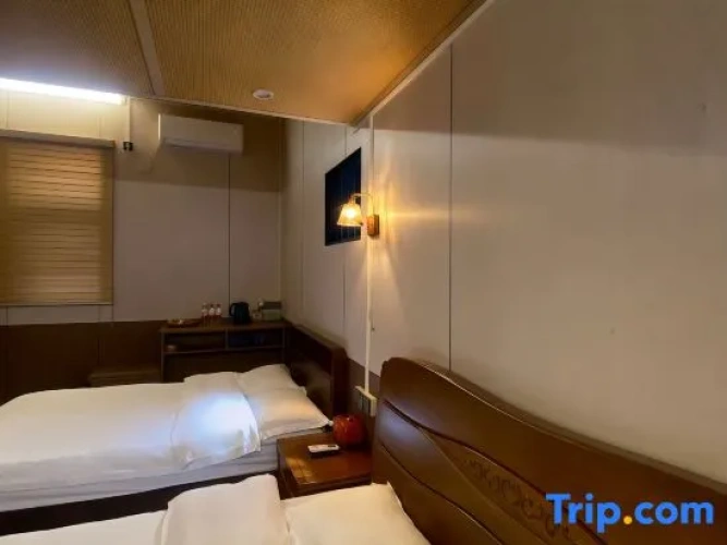Standard Twin Family room