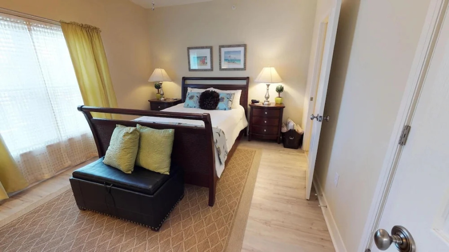 240 Bradenton Beach Club