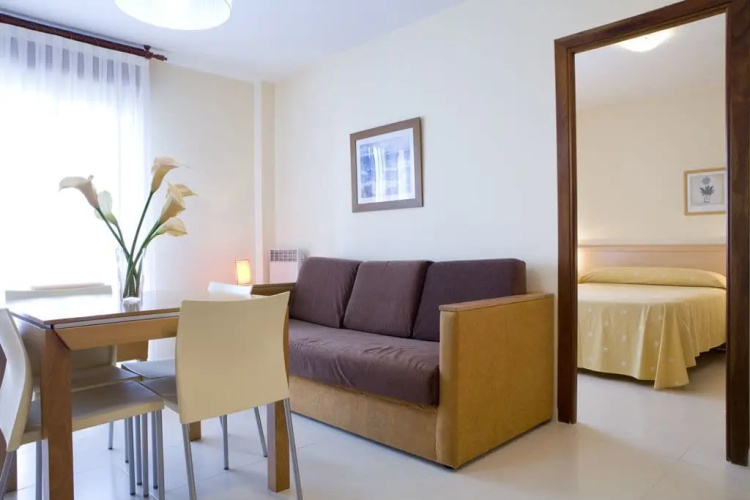 Los Arces de Isla Hotel & Apartamentos