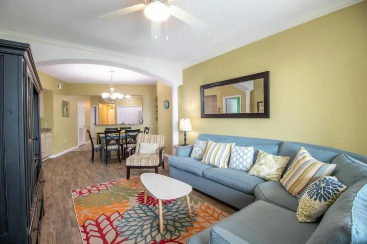3 Bedrooms Apartment