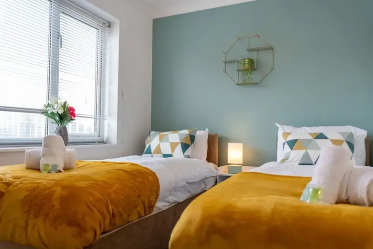 Host Stay Glazier Drive