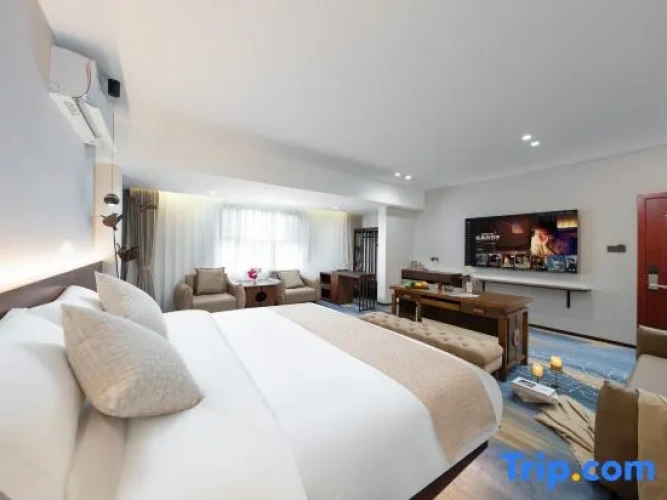 Luxury Suite