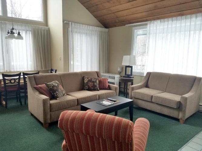 2 Bedrooms Apartment