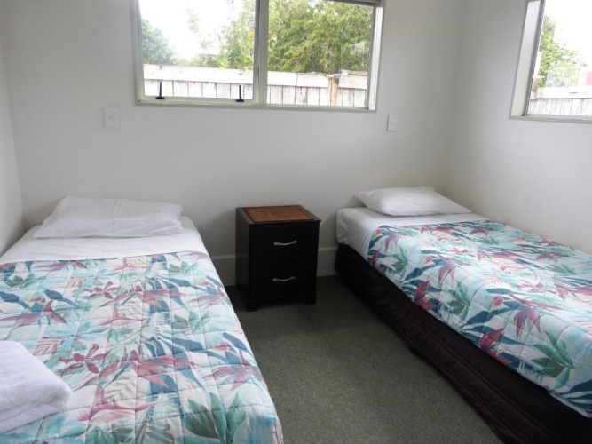 2 Bedrooms Standard Family room with view