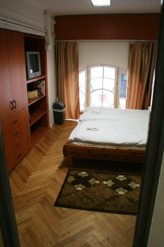 Walking Bed Budapest Hostel