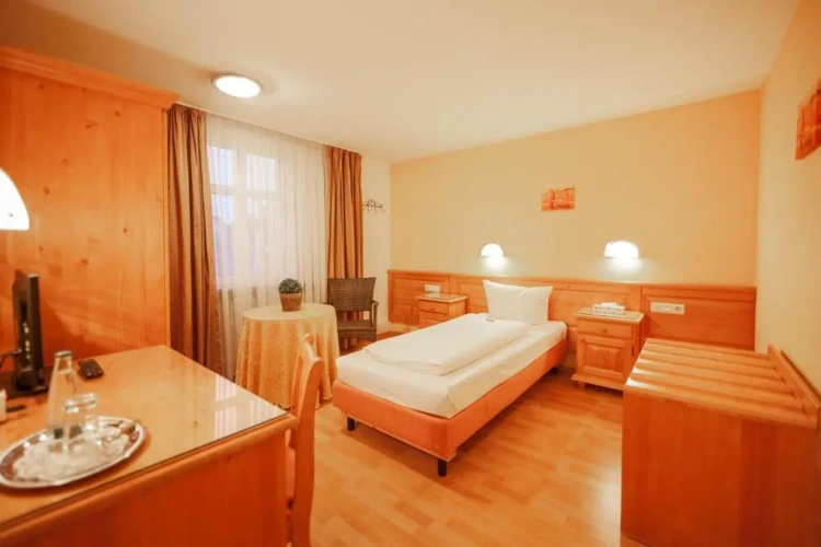 Standard Single room