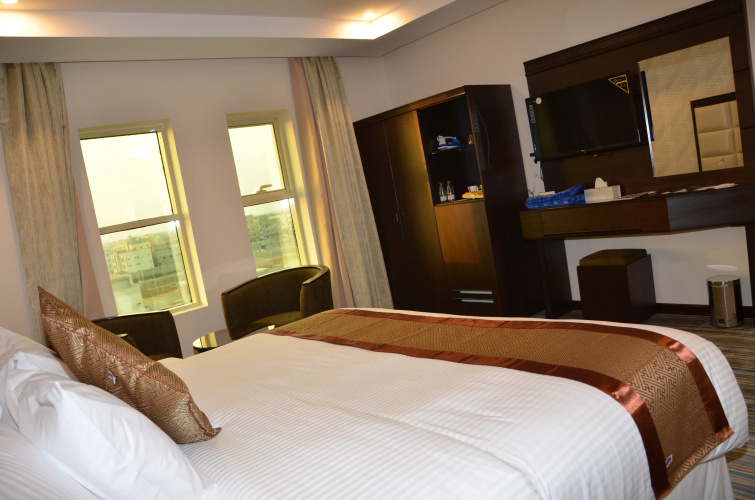 Golden Armada Hotel