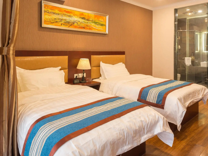 Hill Lily Hotel