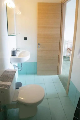 Eri Rooms to Let