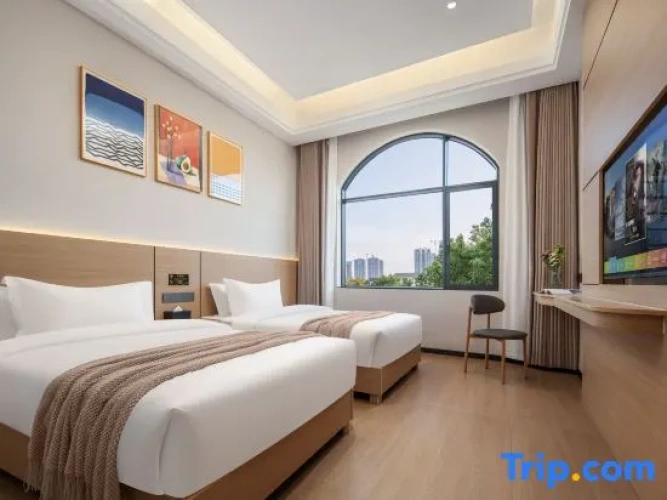 Standard Triple Family room