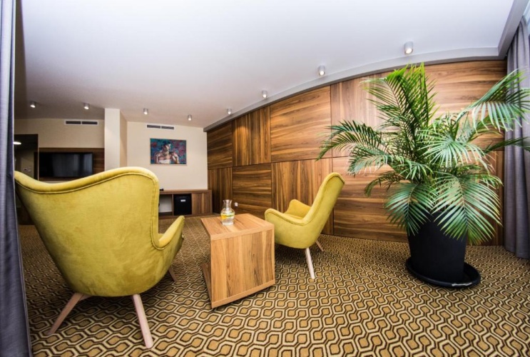 Double Suite