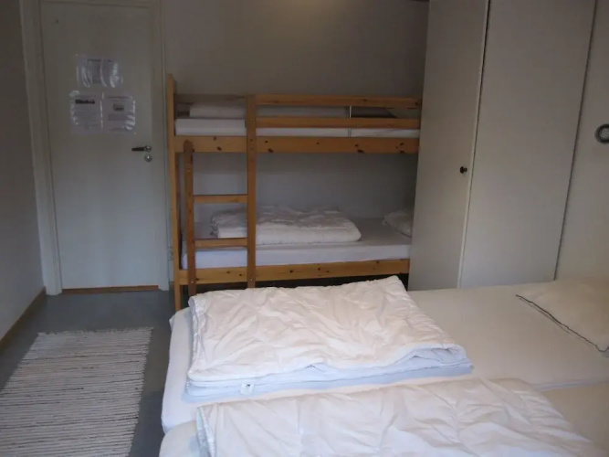 Kustnära Vandrarhem - Hostel