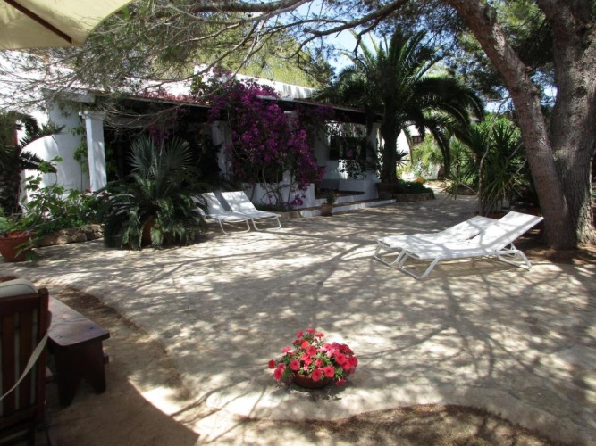4 Bedrooms Cottage