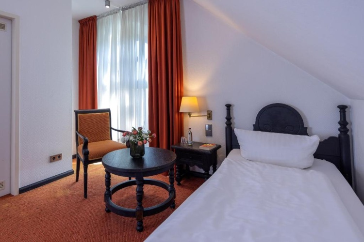 Deluxe Single room
