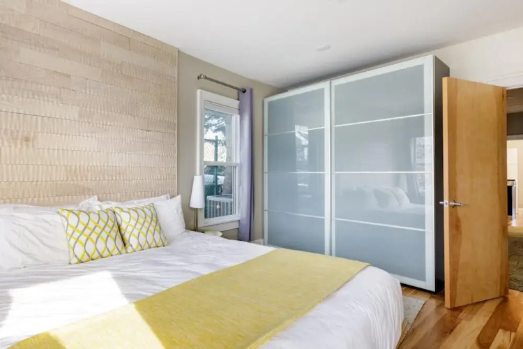 Downton Annie Apartment Two 2BD 1BA Parking