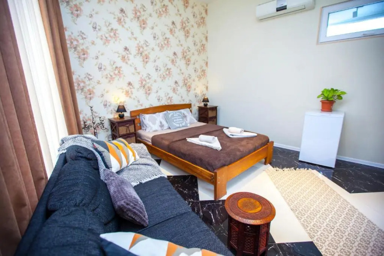 Shiny Avlabari Apartment