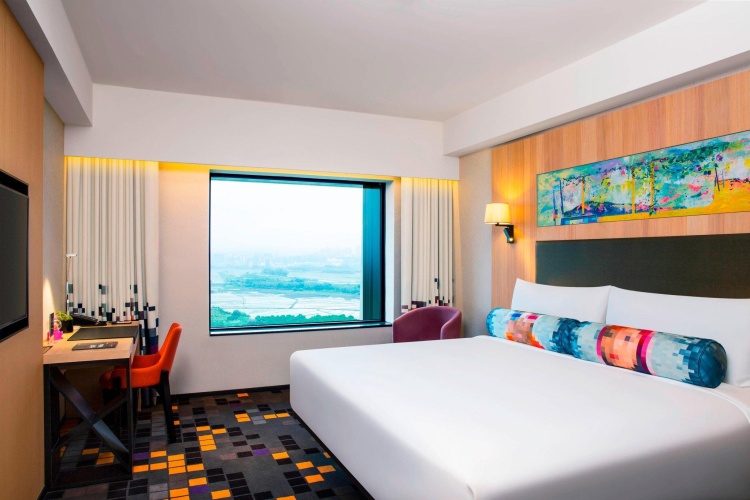 Standard Double room with city view