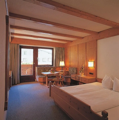 Classic Double room with balcony and with mountain view