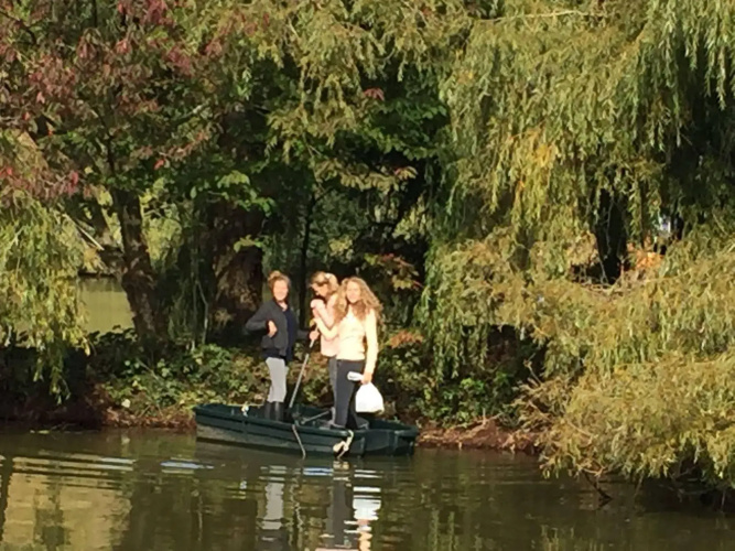 Au Fil de L'eau