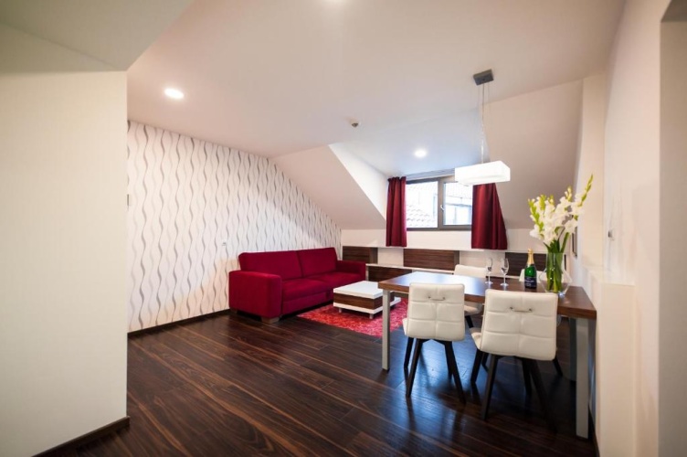 1 Bedroom Suite