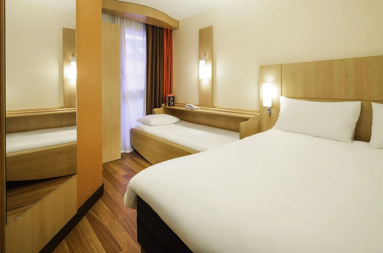 ibis Versailles Château