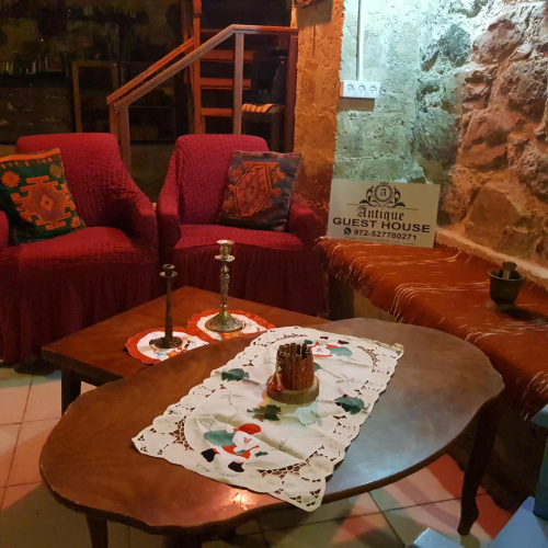Antique guest house