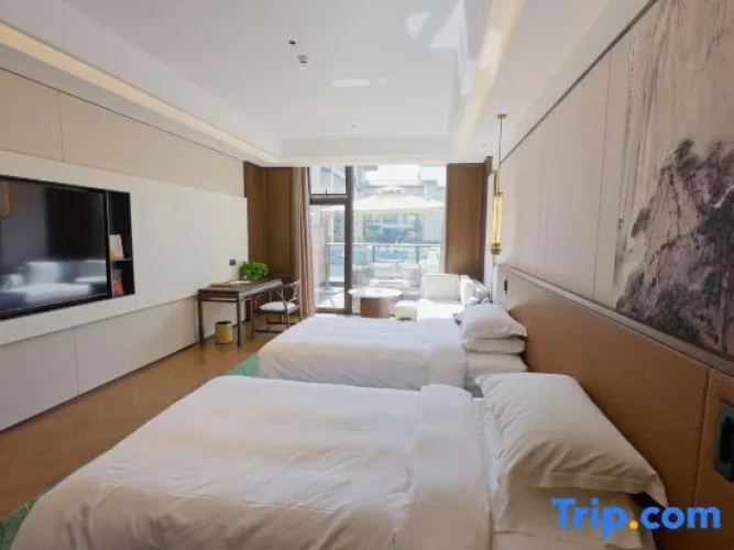 Deluxe Twin room with garden view