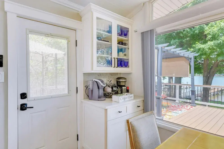 'commodore Bay Waterfront Home on Lake Norman!