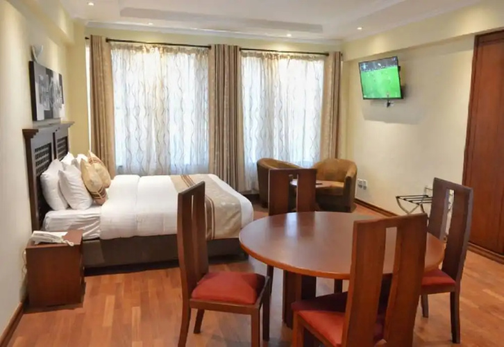 Cranes Suites Hotel