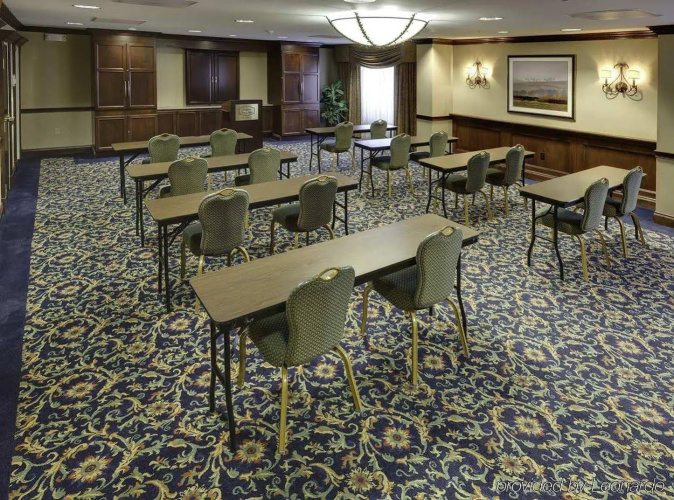 Hampton Inn & Suites Cleveland-Beachwood photo 19