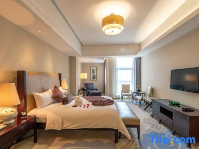 Deluxe Double Suite
