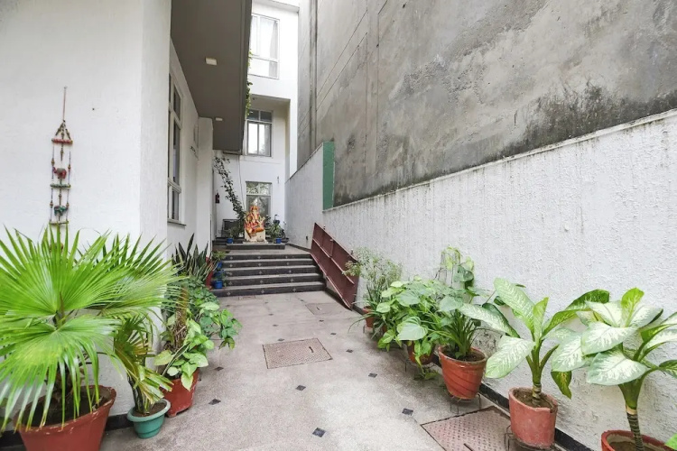 Fabhotel Pooja Residency