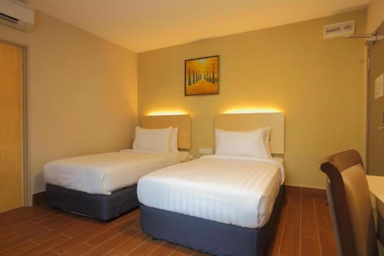 Standard Twin room
