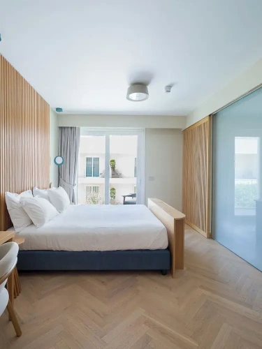 Superior Double room with balcony and with courtyard view