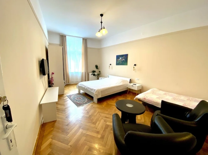 2 Bedrooms Apartment with mountain view